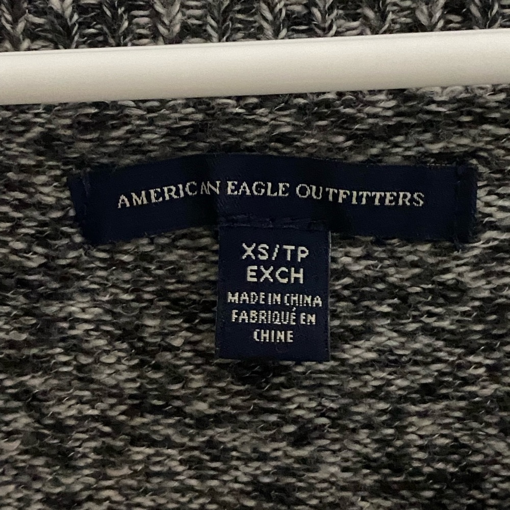 American Eagle Grey Sweater - Picture 6 of 6